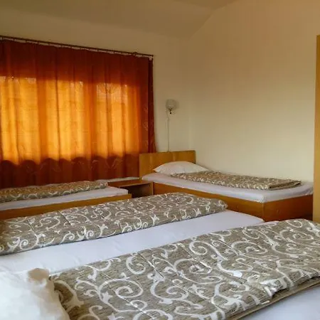 Kostandara 3* بوموري